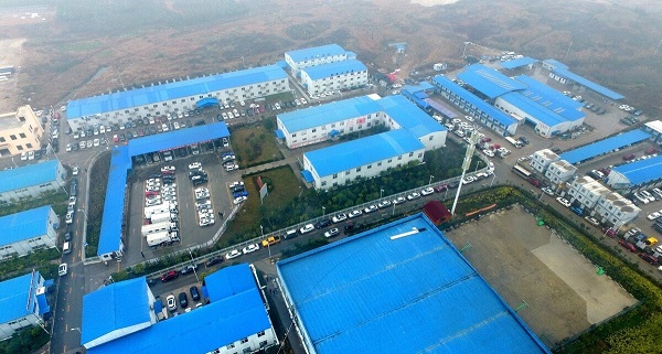 工業廠房為什么都選用鋼結構彩鋼板廠房?  工業廠房為什么都選用鋼結構彩鋼板廠房?